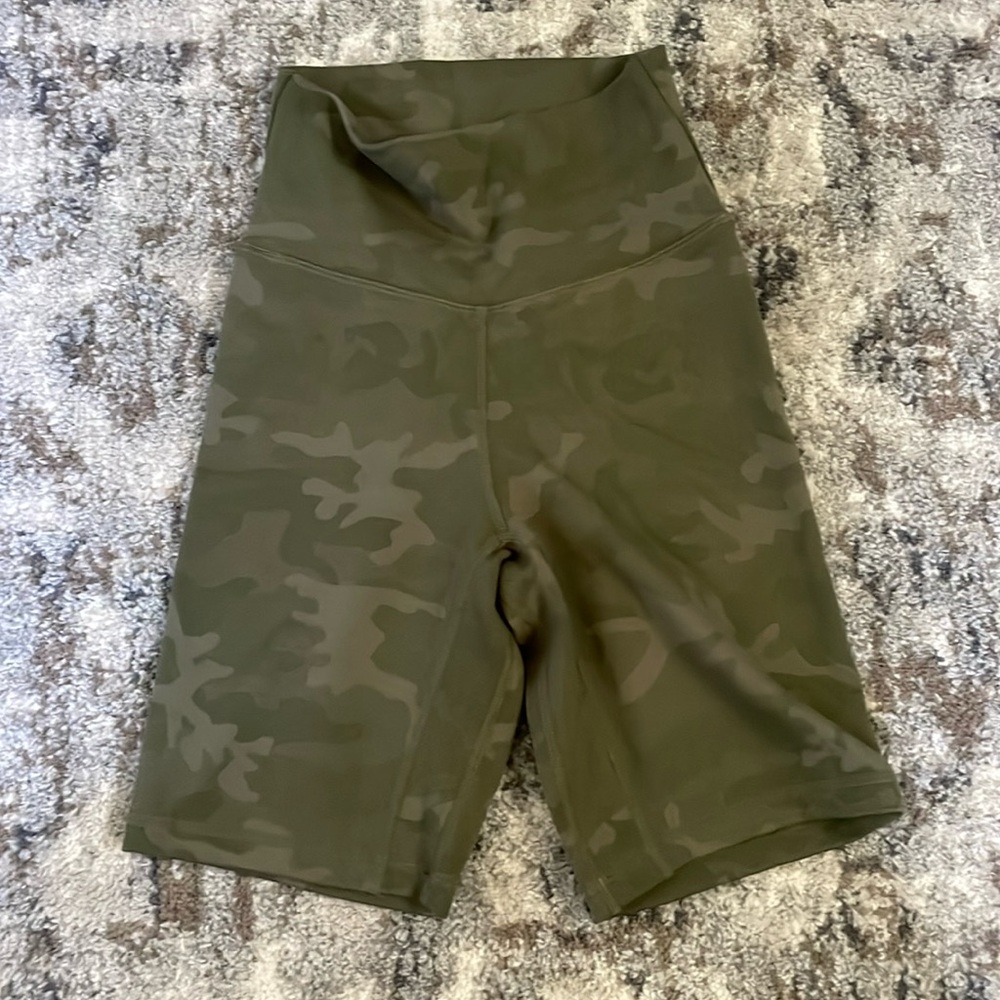 Ptula stealth short 8”